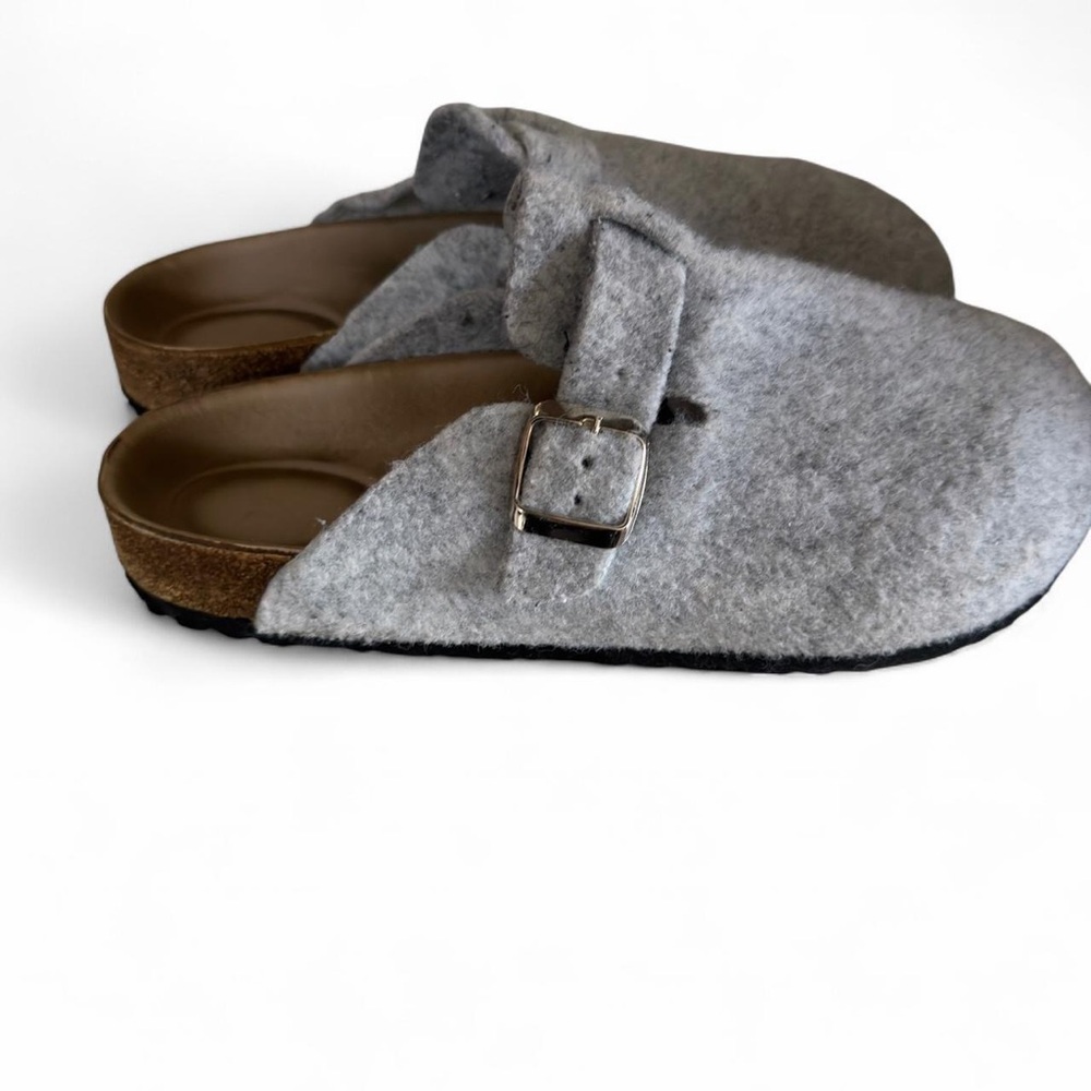 Gray Felt Slip-On Clog Mule with Buckle